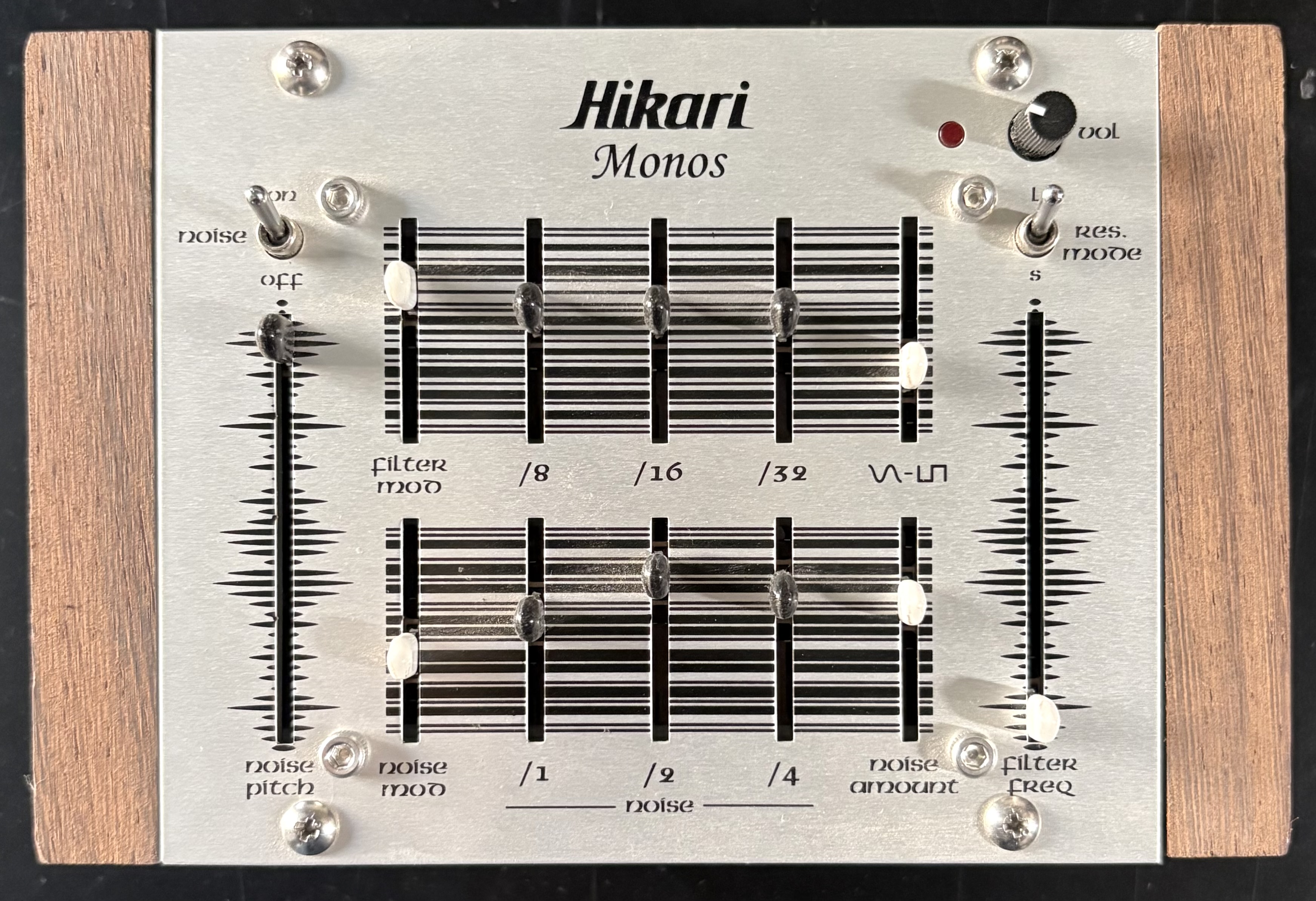 Hikari Instruments Monos CV